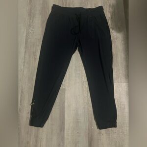 Zyia Navy Peak Zipper Jogger (short)